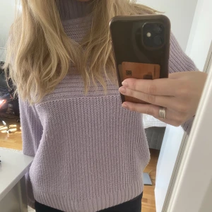 Lila tröja - Lila polotröja , perfekt nu till hösten 🙏