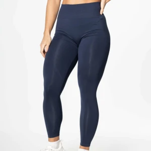 Prime seamless - Säljer mina prime seamless från Relode, modellen utan scrunch. Har ett litet hål på högra låret, därav priset. Den som kan sy kan laga det. Nypris 699:-  Kontakta mej för fler bilder🤍