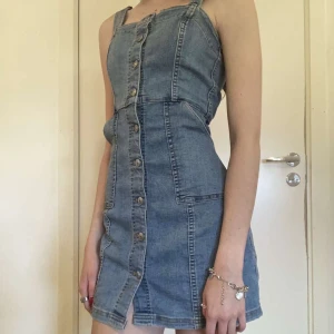 Jeansklänning - Så cool jeansklänning!! 