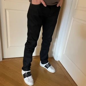 Lee jeans - Tja säljer nu mina riktigt snygga lee jeans av topp skick, hör av dig vid frågor eller funderingar😀