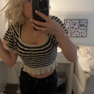knitted top - En slutsåld top från gina tricot, helt ny och aldrig använd.💗 (köpt för 300kr)