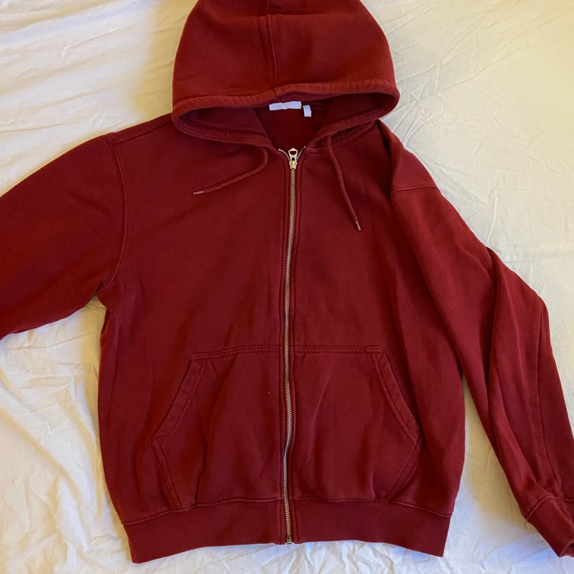 Oversized vinröd hoodie