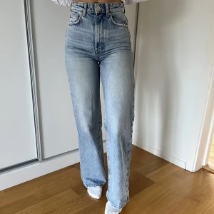Högmidjade jeans - Högmidjade jeans i storlek 32, 100kr + frakt👖