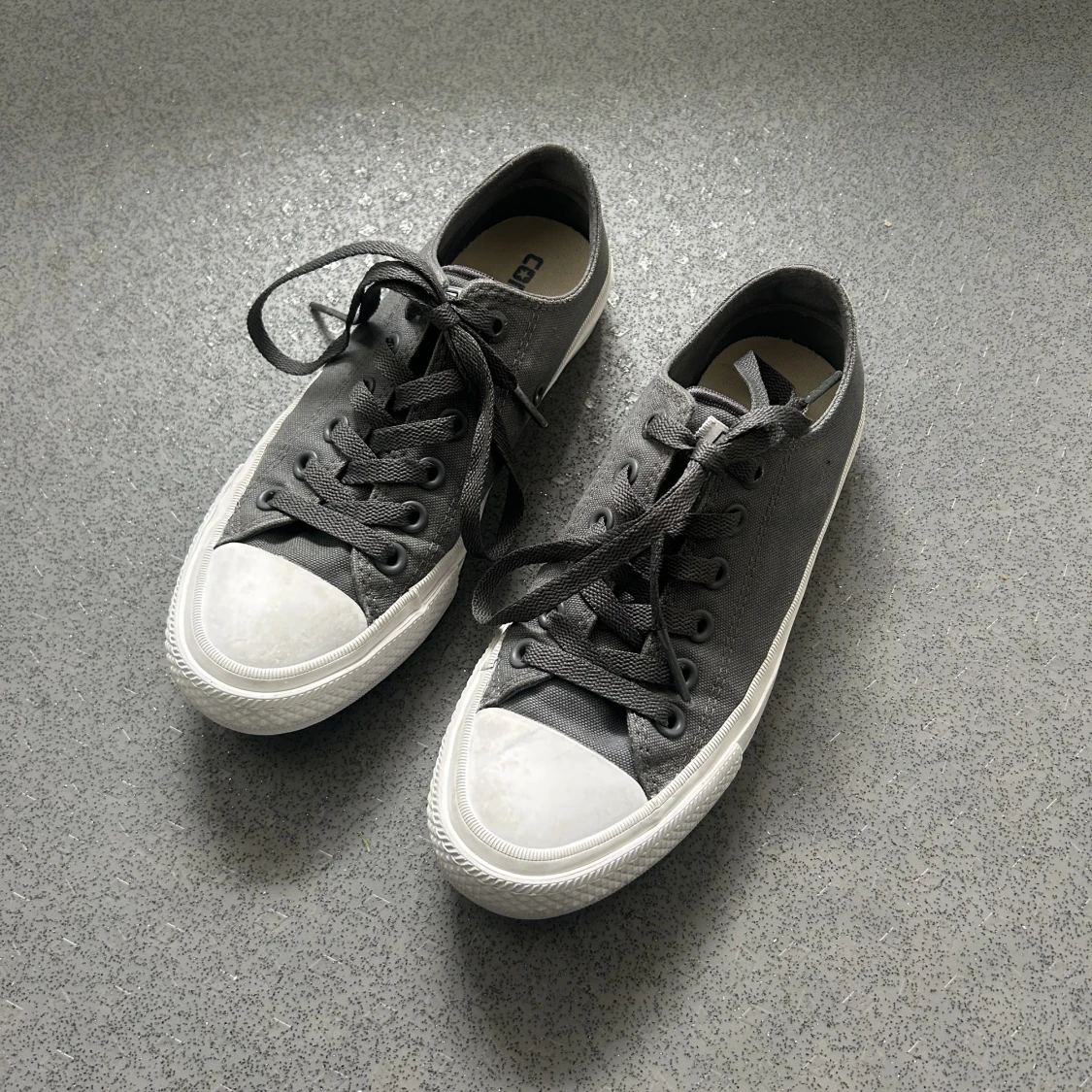 Låga Converse i grått