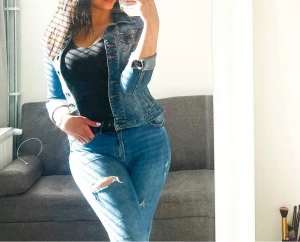 Jeansjacka/denimjacka - Denimjacka/jeansjacka i väldigt bra skick. 