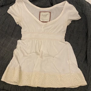 Volang tröja💖 - Säljer denna tröja använd 3 gånger då den är för stor på mig💕