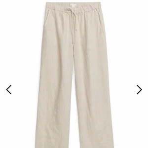 Arket Linnebyxor  - 100% linnebyxor, skön och luftig passform, köpta för 500kr skick 9/10