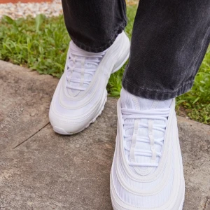 Air Max 97 - Använd fåtal gånger, skick 8/10. Skriv för fler bilder.