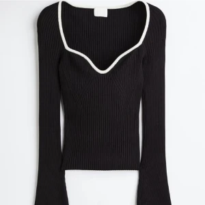 Hm tröja  - Säljer denna slutsålda tröjan från H&M aldrig använd 