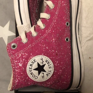 Glitter converse - Jättebra skick! 🌸
