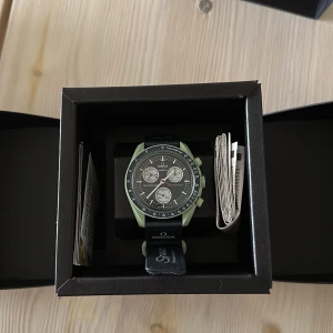 omega x swatch - fin och ovanlig klocka använd fåtal gånger. Köpt i usa. 