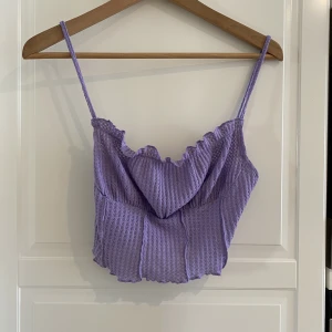 Lila linne  - Lila linne i storlek s, men passar xs-m pga stretch. 