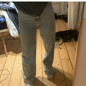 Ljusa jeans - Ljusa jeans från Gina!