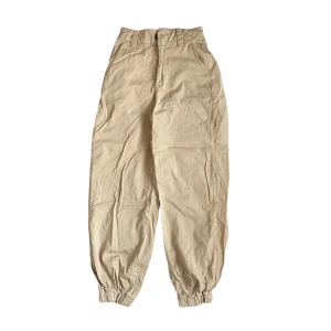 Urban outfitters byxor - Byxor från Urban outfitters, inga skador eller fläckar