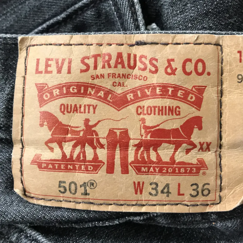 Levis 501 Storlek 34/36 Mycket fint skick. Jeans & Byxor.