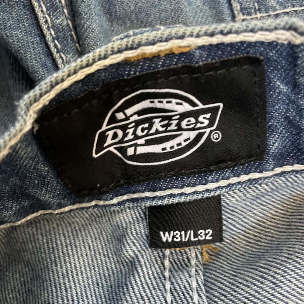 Dickies jeans i storlek 31/32. Ganska använda men är i bra skick.. Jeans & Byxor.