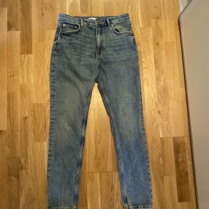 Jeans från zara - Jeans ifrån zara i storlek 40