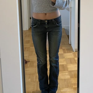 Lowrise Lee jeans - Jättesnygga lågmidjade jeans från Lee, säljer då jag aldrig använder dom 