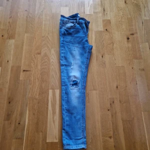 Jeans - Jeans byxor i storlek M i bra skick