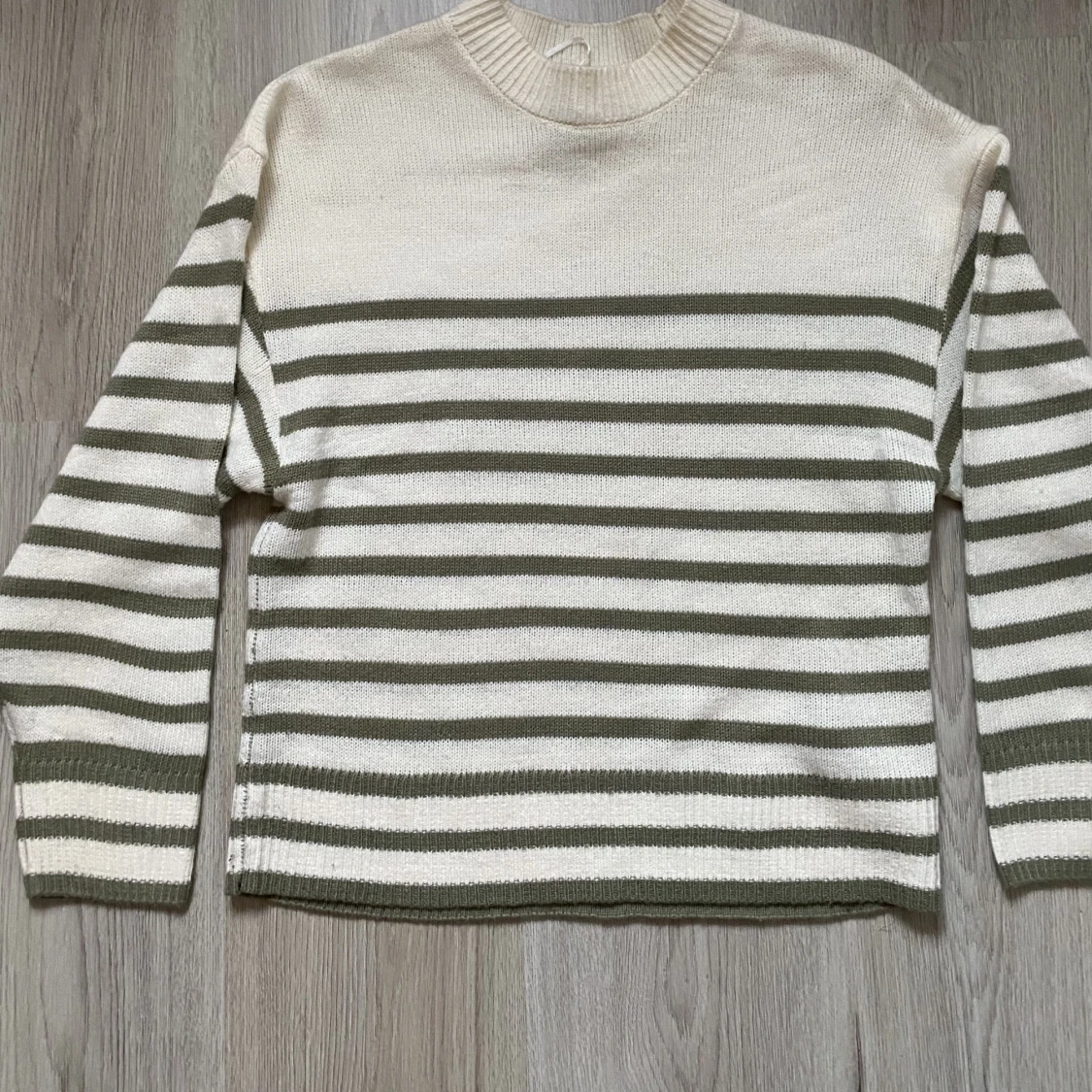 Stickad randig tröja - 91