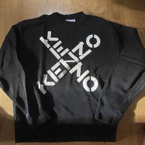 Öppen för byten Äkta Kenzo tröja köpt på NK. Säljer för att den är för liten.