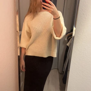 Stickad topp - Stickad T-shirt från mango😊