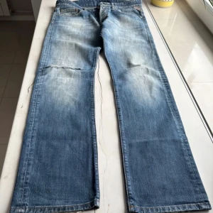 Replay Jeans retro - Storlek: 33/34 Mått: Längd: 109cm Midja: 45cm Fotvidd: 22cm Lår: 30cm