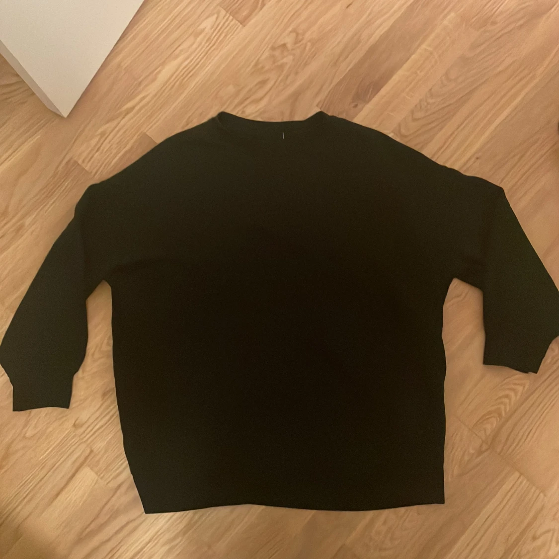 Oversized svart tröja  - 90