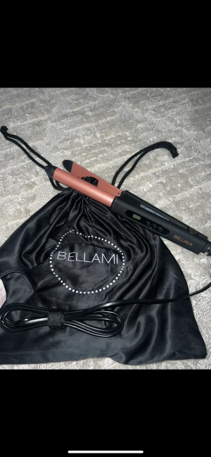 Bellami plattång  - Helt ny plattång, går att locka med. Har usa uttag så behövs en adapter för att det ska funka på svenska uttag. Finns att köpa på elgiganten för ca 29-39kr 