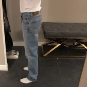 Lee jeans, ljusblåa - Änvänt ett par gånger, inga som helst fel på