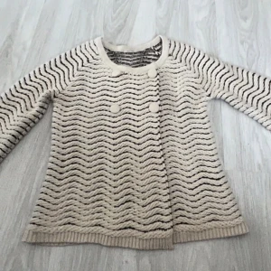 intimissimi tröja - Super fin trekvartsärmad intimissimi tröja som inte kommer till använding. Storlek M men passar även S.❤️ bud från 200