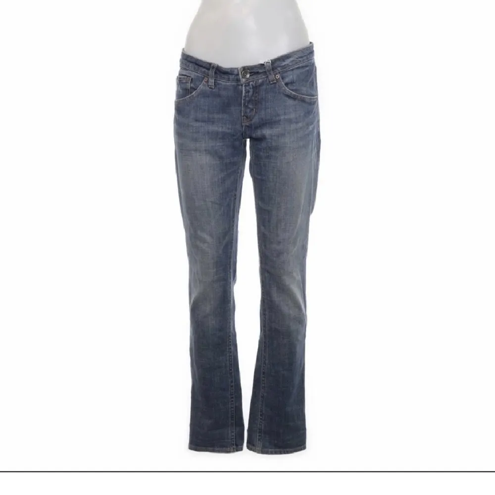 Ursnygga jeans, helt perfekta till hösten 💘 köpta på sellpy 💋🙏🏽. Jeans & Byxor.