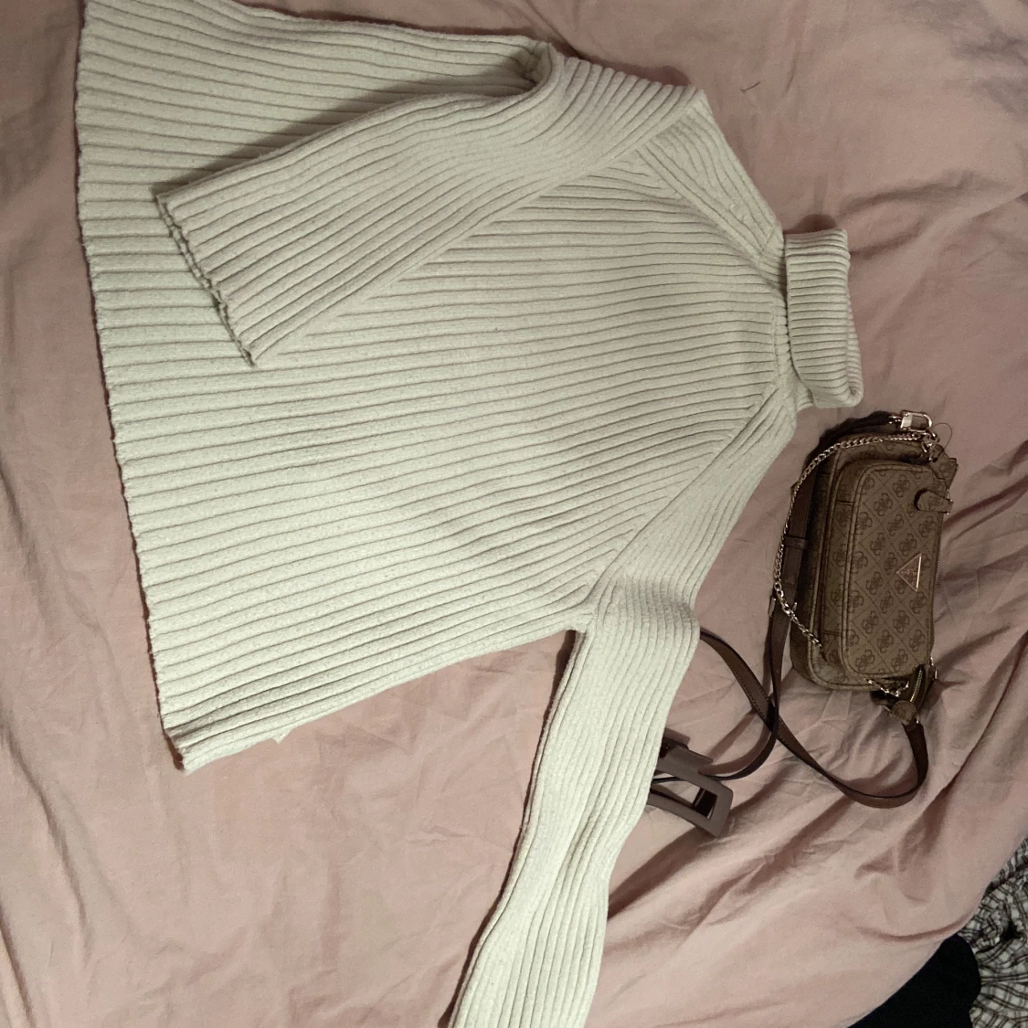 Mysig stickad tröja med fickor - 91