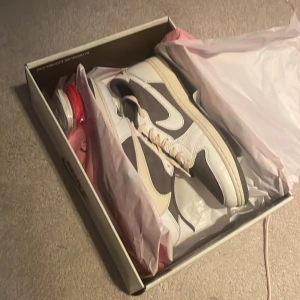 Travis scott Jordan 1 low reverse mocha  - Helt nya