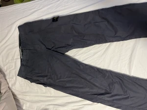 Stone island cargo byxor - I bra skick, har inte används så mycket. Storlek 30