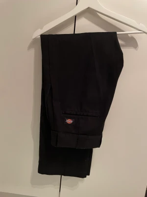 Dickies  - Byxor helt nya Storlek  29/30 