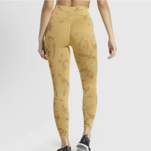 adapt camo seamless leggings - Used 4 times only. Ord price 599kr