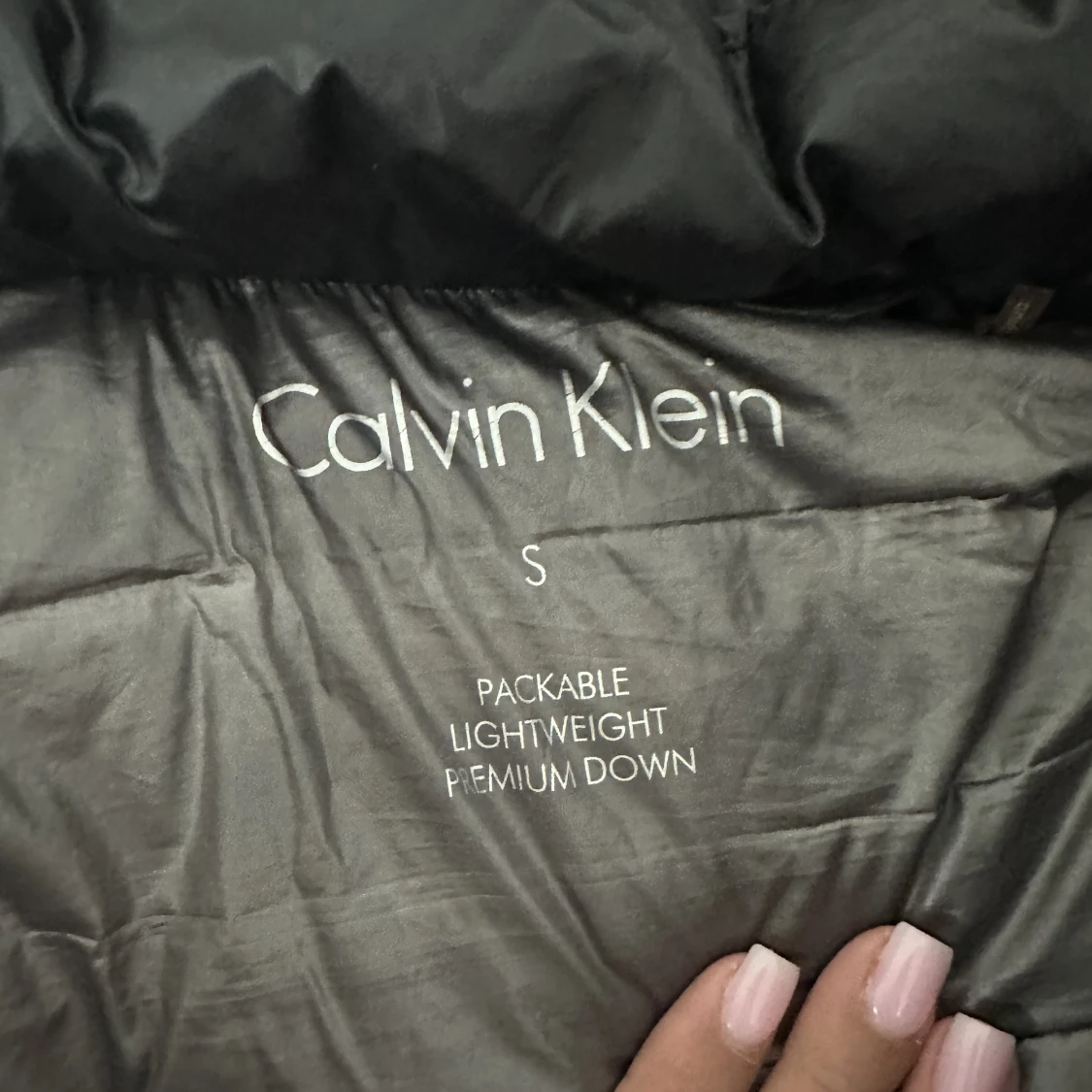 CALVIN KLEIN DUNJACKA - 90