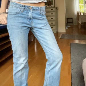 Brandy melville jeans 👖  - Jätte snygga säljer pga kommer inte till användnin🤍🩵Fint skick använd några gånger max 👖