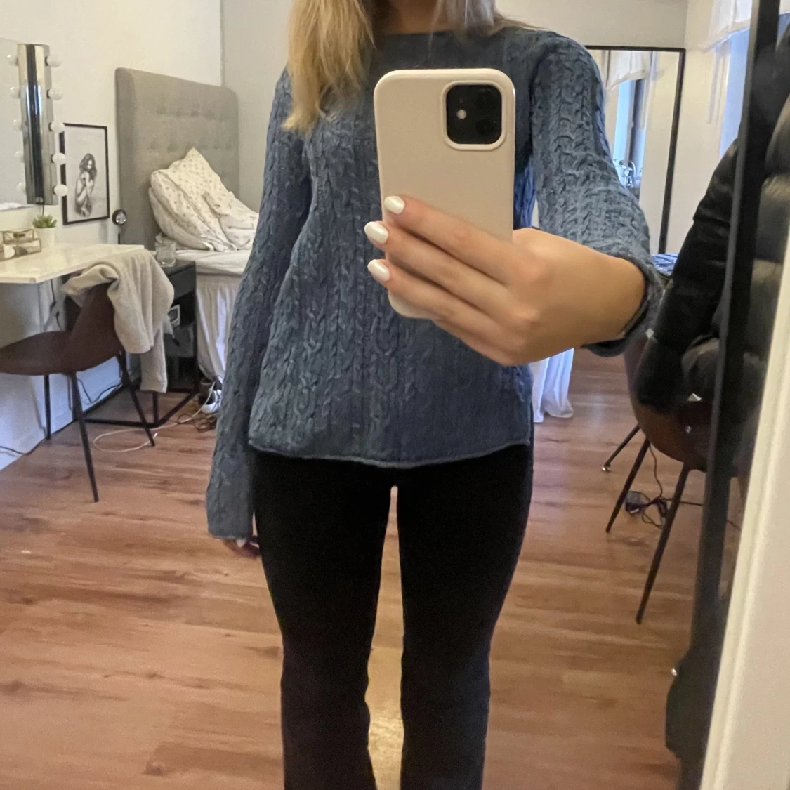 Blå stickad tröja - 90