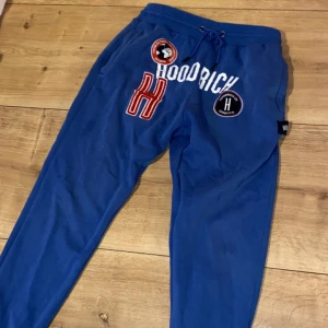 hoodrich byxor - ett par hoodrich byxor , säljer dom då jag inte använder dom längre