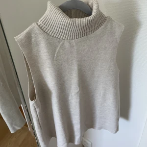 Tröja - Fin tröja med hög hals 💗💗