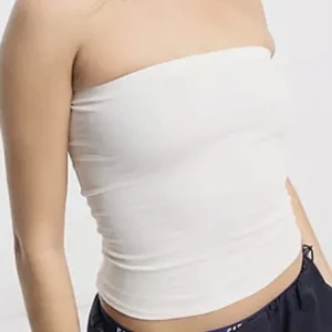 Tub topp - Tub topp ifrån NAKD. Storlek XXS ❤️skriv för frågor/bilder!