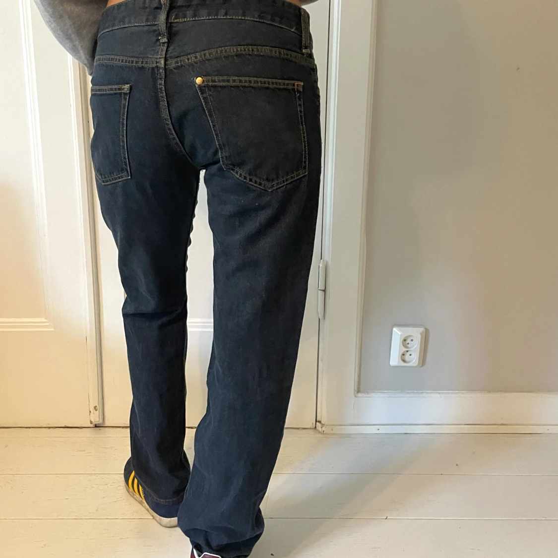 Mörkblåa 90s Jeans  - 91