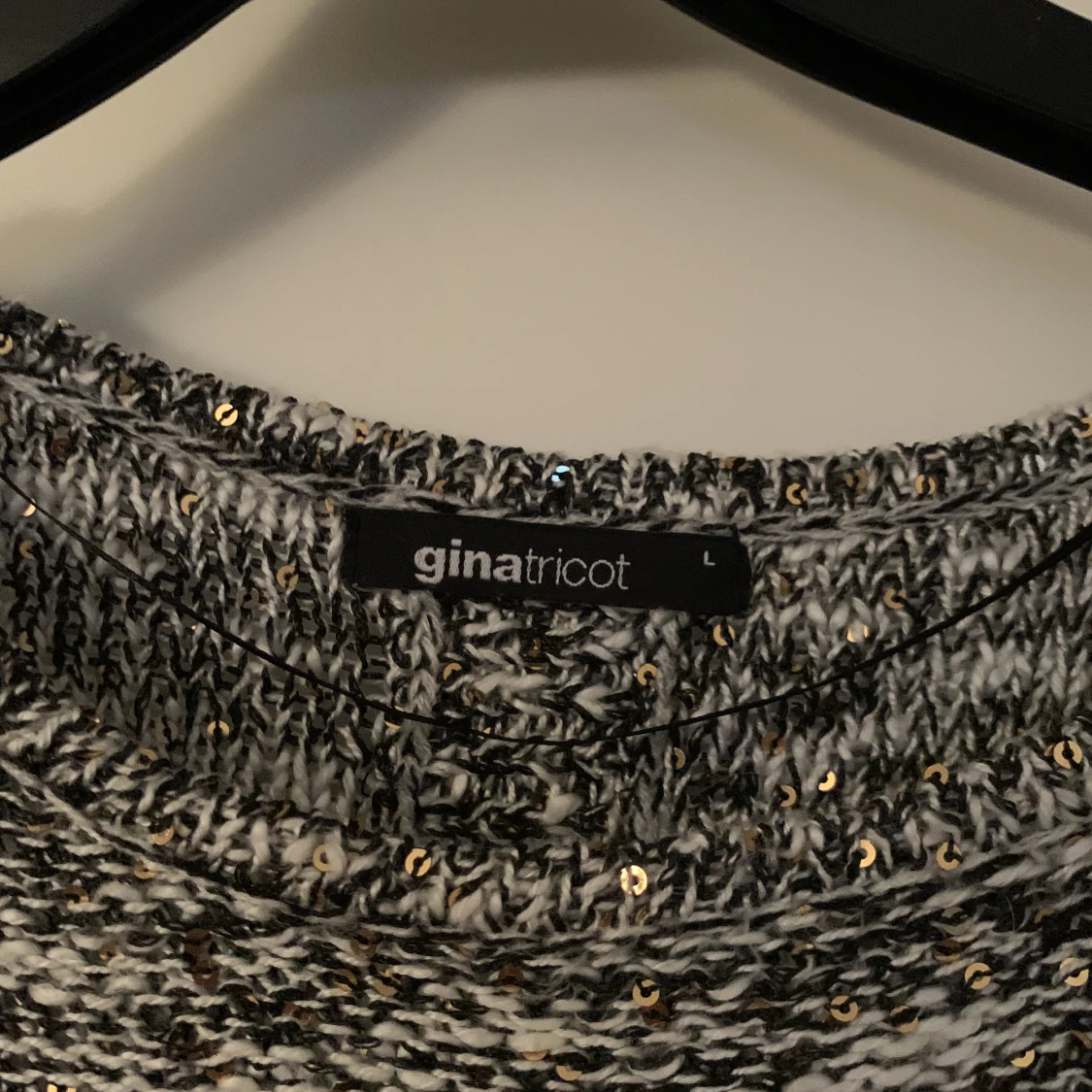 Grå tröja  - 91