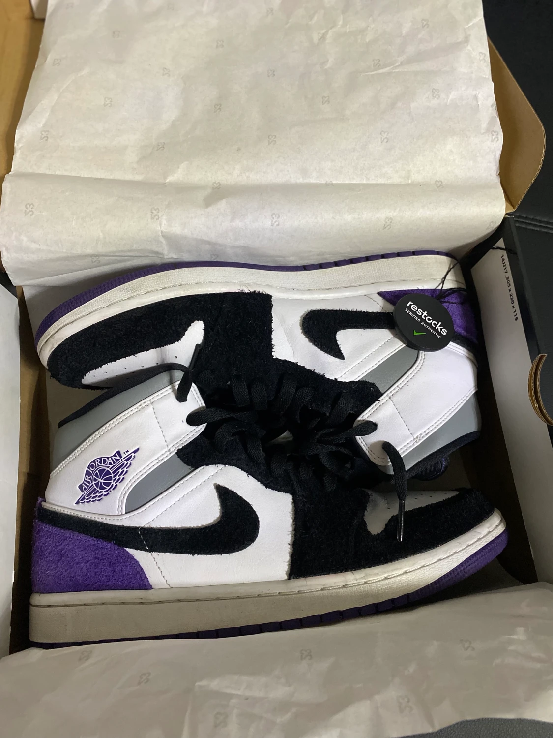 Jordans 1 Mid purple  - 90