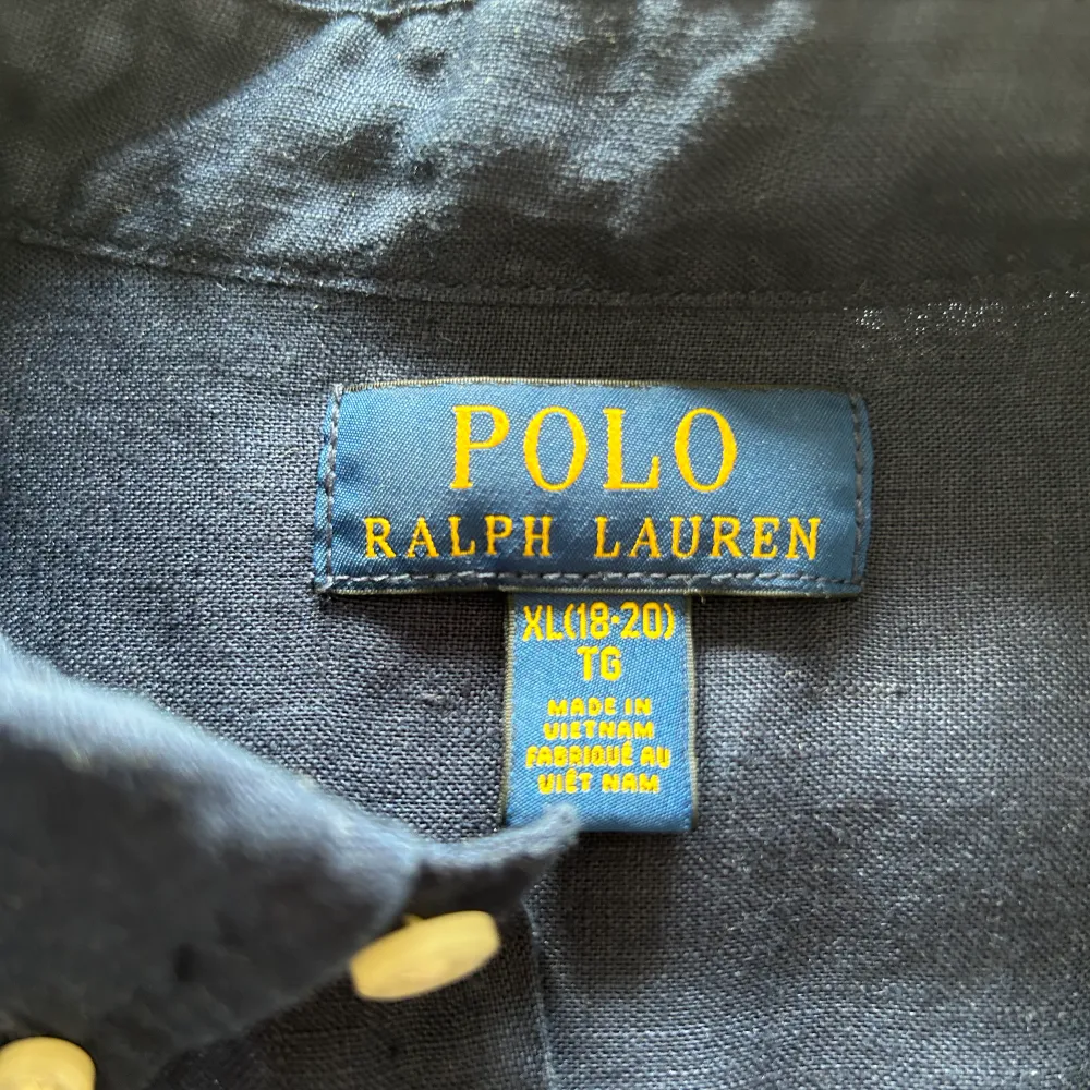 Linneskjorta från polo Ralph Lauren knappt använd - nypris 1900kr. Skjortor.