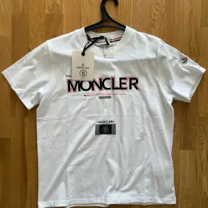 Moncler T-shirt stor S