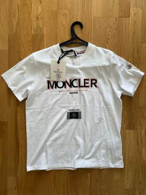 Moncler T-shirt stor S