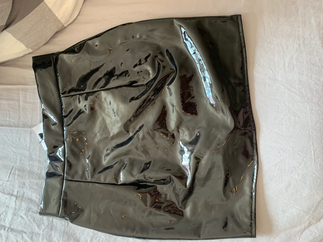 Lackkjol med liten slits - 90